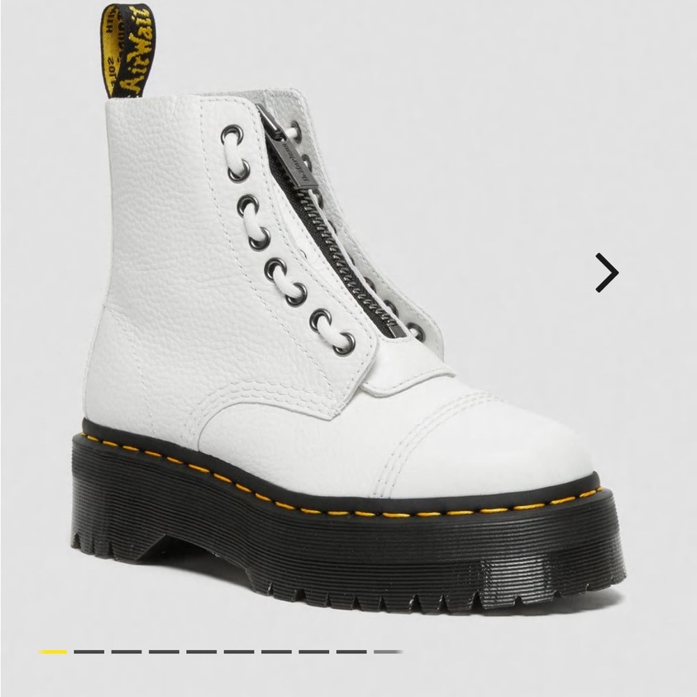 White Platform Zip Up doc Marten boot worn in and ready for the next owner :)